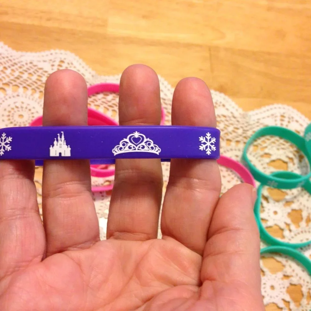 Party Favors - 18 new stretch bracelets for girls